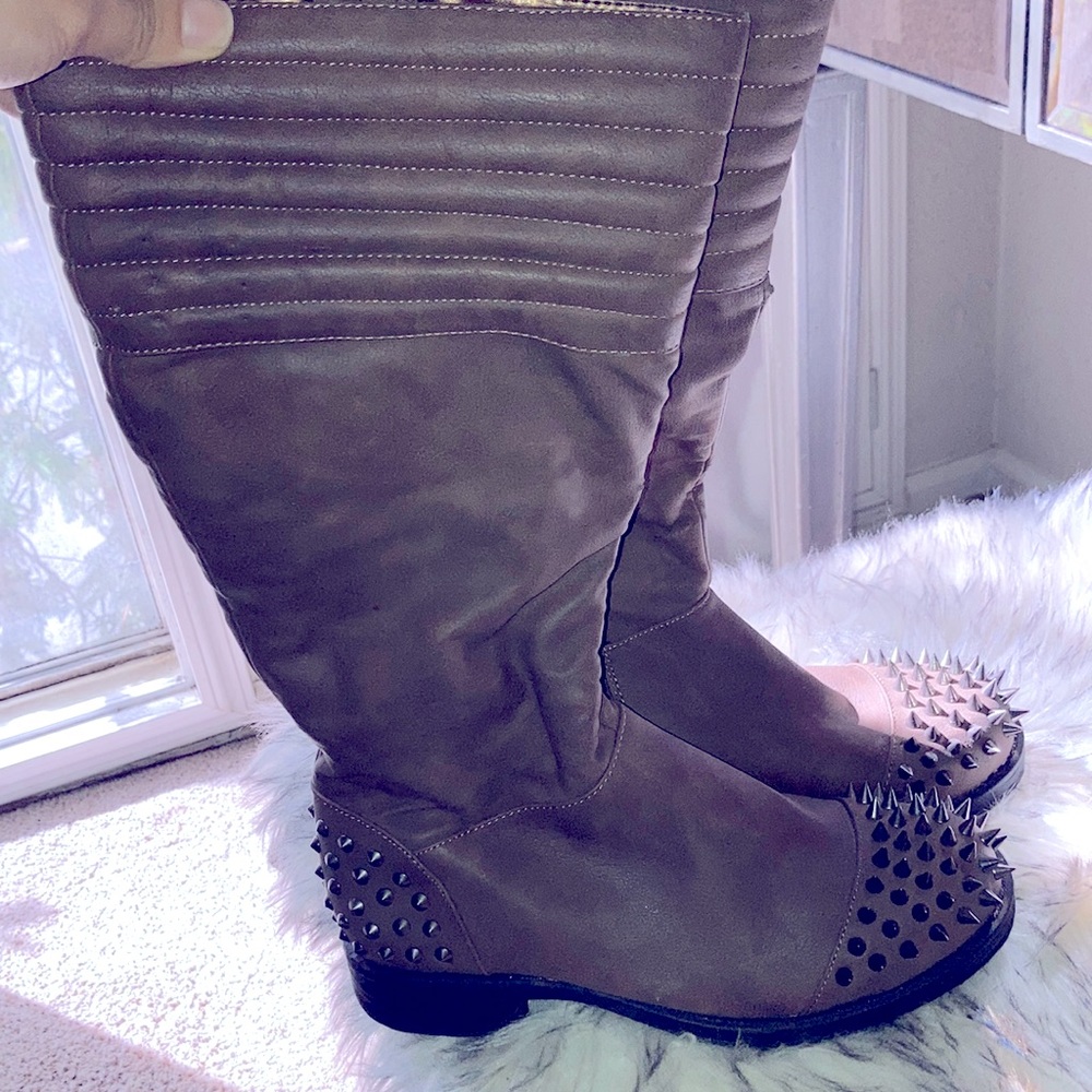 Dollhouse spike toe vegan leather boots